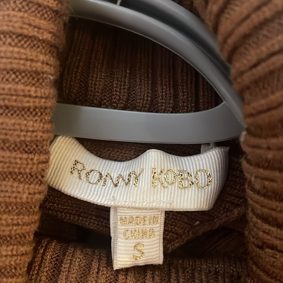 Ronny Kobo Turtleneck Long Sleeve Crop Top - Picture 3 of 3